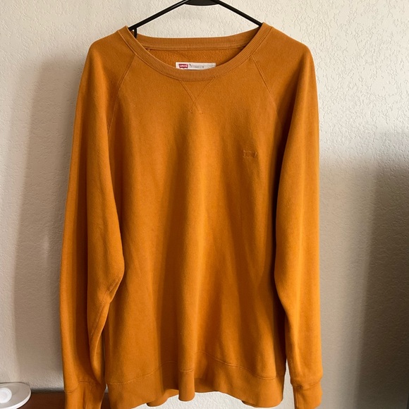 Levi’s sweater - Picture 1 of 3